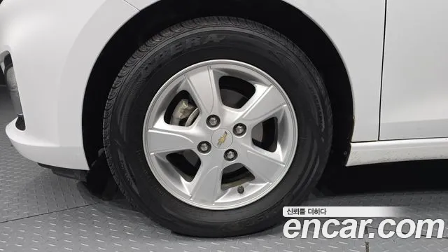 Chevrolet Spark 2018 thumb 5