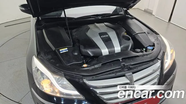 Hyundai Genesis 2011 thumb 2