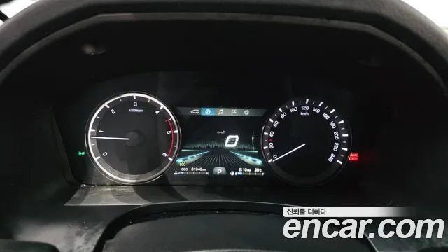 KGM Rexton 2018 thumb 8