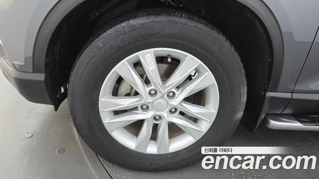 KGM Rexton 2019 thumb 10