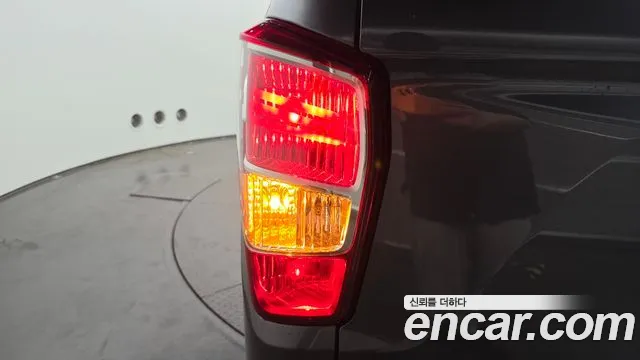 KGM Rexton 2019 thumb 7
