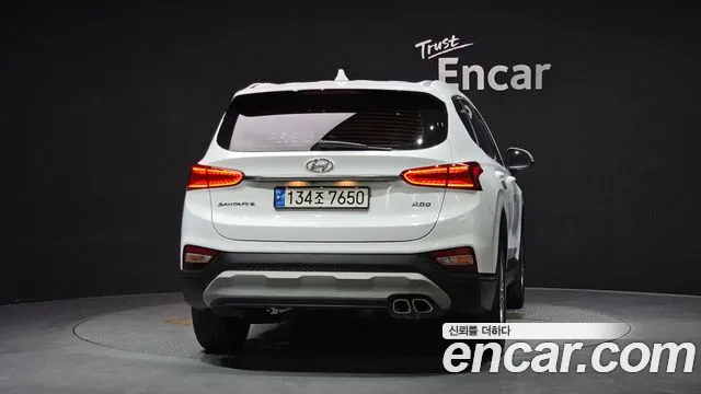 Hyundai Santa Fe 2018 thumb 12