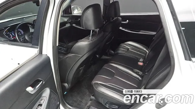 Hyundai Santa Fe 2018 thumb 4
