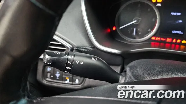 Hyundai Santa Fe 2018 thumb 11