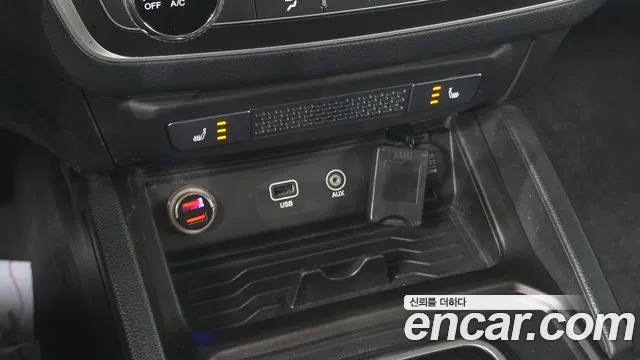 KGM Rexton 2018 thumb 11