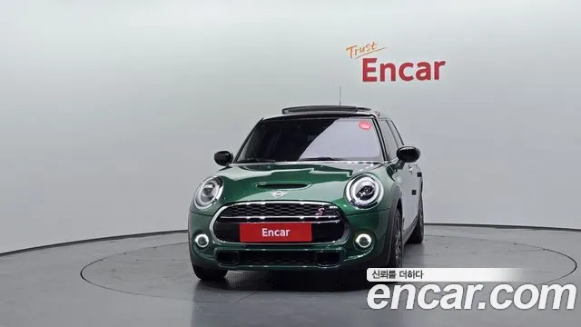 Mini Cooper S 2019 thumb 8