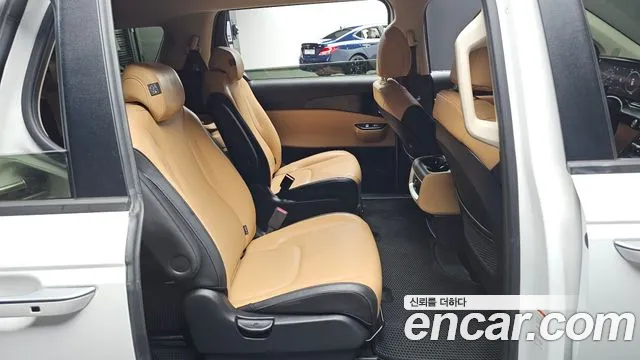 Kia Carnival 2021 thumb 6