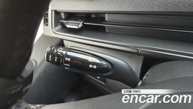 Hyundai Staria 2023 thumb 12