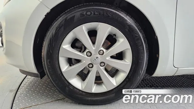 Kia Pride 2014 thumb 6