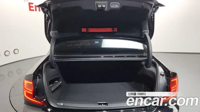 Volvo S90 2018 thumb 2