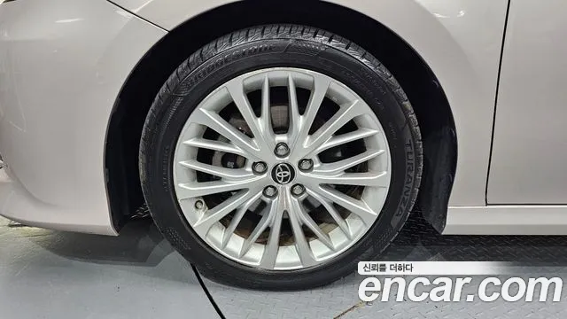 Toyota Camry 2018 thumb 9