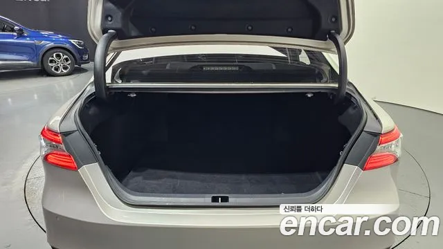 Toyota Camry 2018 thumb 2