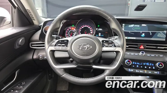 Hyundai Elantra 2023 thumb 4