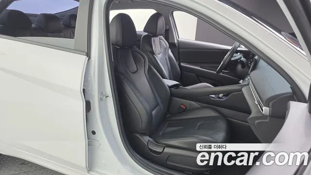 Hyundai Elantra 2023 thumb 9