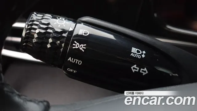 Hyundai Elantra 2023 thumb 3