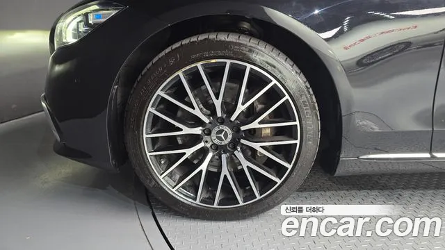 Mercedes-Benz S-Class 2021 thumb 10