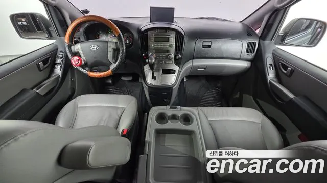 Hyundai Staria 2015 thumb 5
