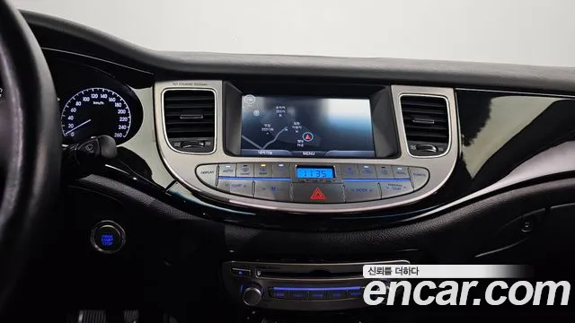 Hyundai Genesis 2012 thumb 3