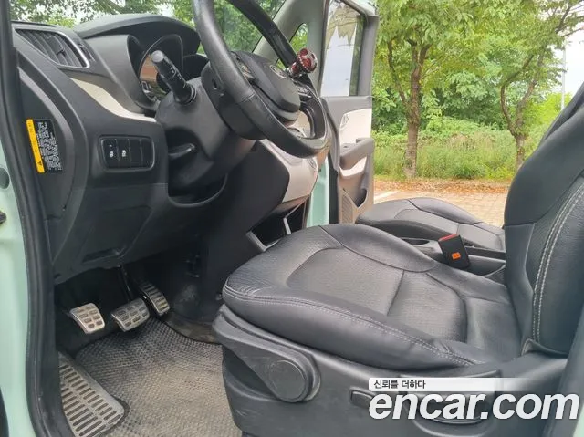 Kia Ray 2012 thumb 10