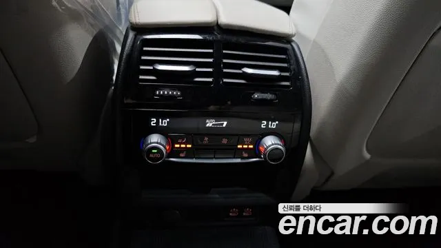 BMW 6 серии Gran Turismo 2020 thumb 4