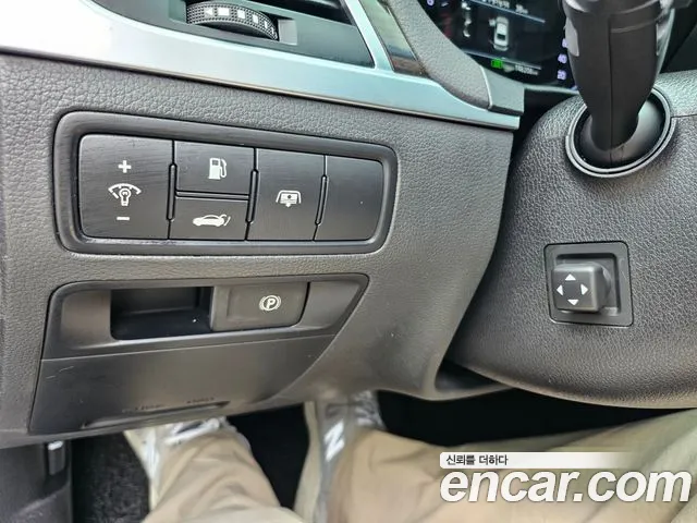 Genesis G80 2016 thumb 9