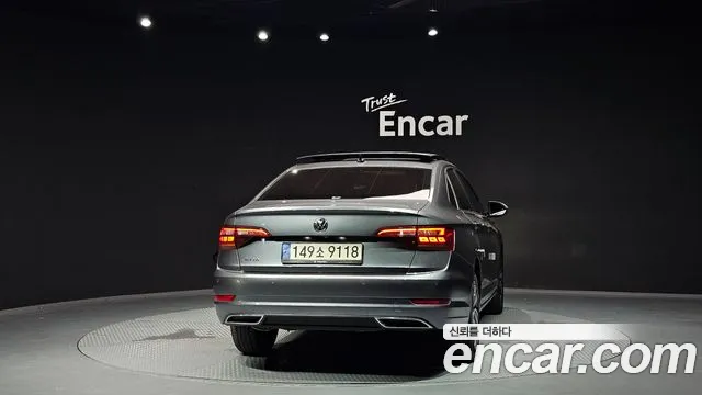 Volkswagen Jetta 2021 thumb 8