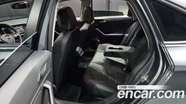 Volkswagen Jetta 2021 thumb 11