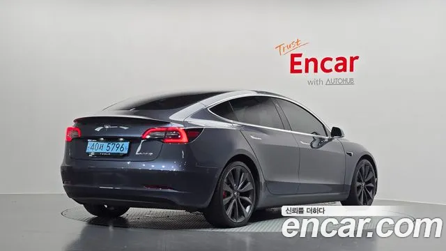Tesla Model 3 2020 thumb 12