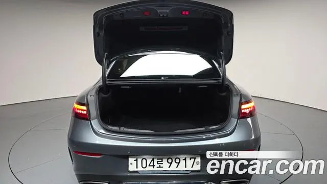 Mercedes-Benz E-Class 2021 thumb 11