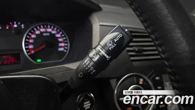 KGM Korando 2014 thumb 2