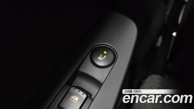 KGM Korando 2014 thumb 5