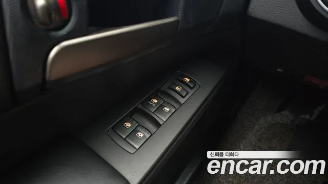 KGM Korando 2014 thumb 9