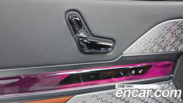 BMW i7 2024 thumb 6
