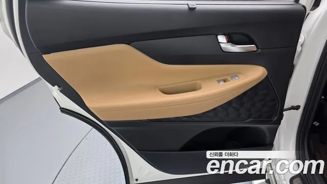 Hyundai Santa Fe 2022 thumb 4