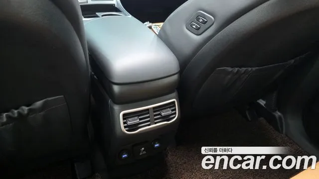 Hyundai Santa Fe 2022 thumb 10