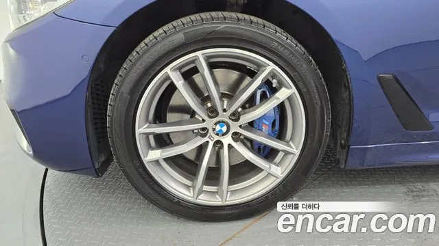BMW 5 серии 2017 thumb 12