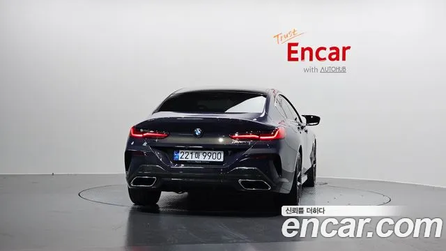 BMW 8 серии 2024 thumb 4
