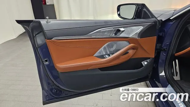 BMW 8 серии 2024 thumb 11