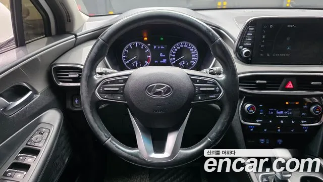 Hyundai Santa Fe 2019 thumb 4