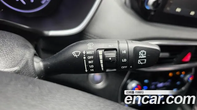 Hyundai Santa Fe 2019 thumb 2