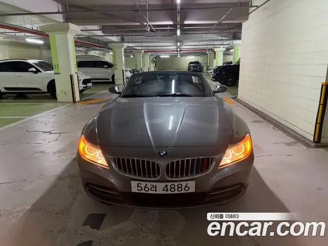 BMW Z4 2010 thumb 7