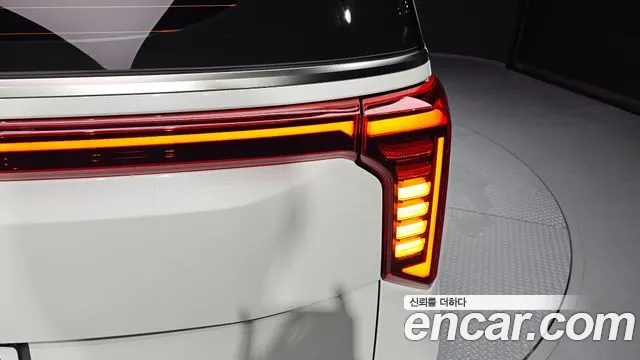 Kia Carnival 2024 thumb 3