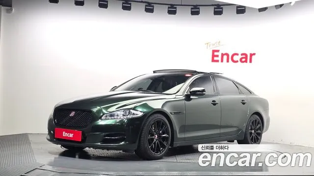 Jaguar XJ 2013 thumb 10