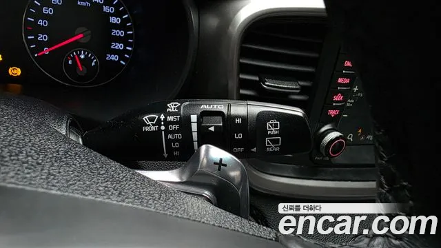 Kia Sorento 2017 thumb 8