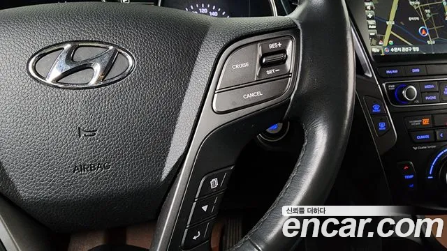Hyundai Santafe 2015 thumb 5