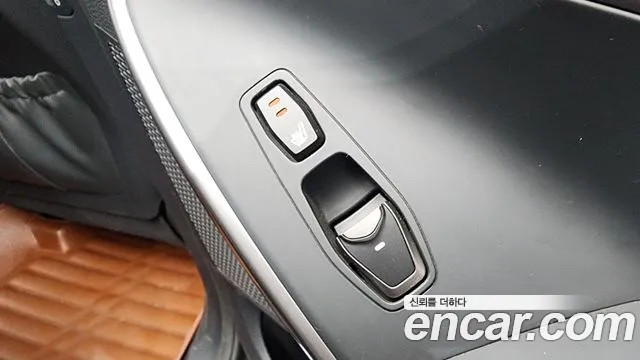 Hyundai Santafe 2015 thumb 8