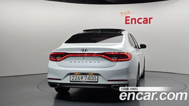 Hyundai Grandeur 2017 thumb 10