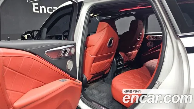 BMW XM 2023 thumb 10