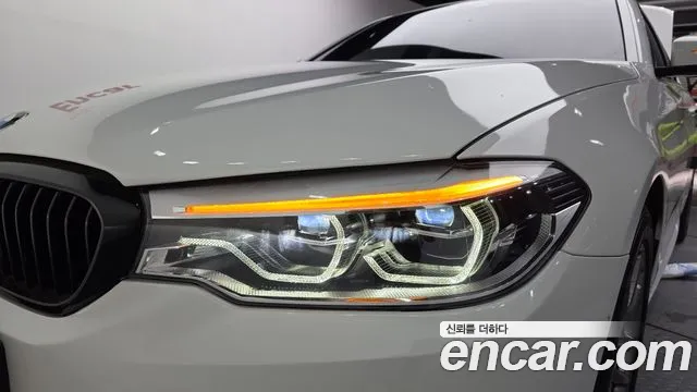 BMW 5 серии 2017 thumb 2
