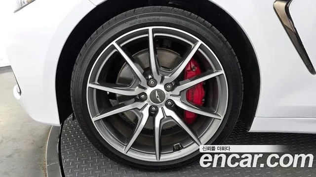 Genesis G70 2019 thumb 9